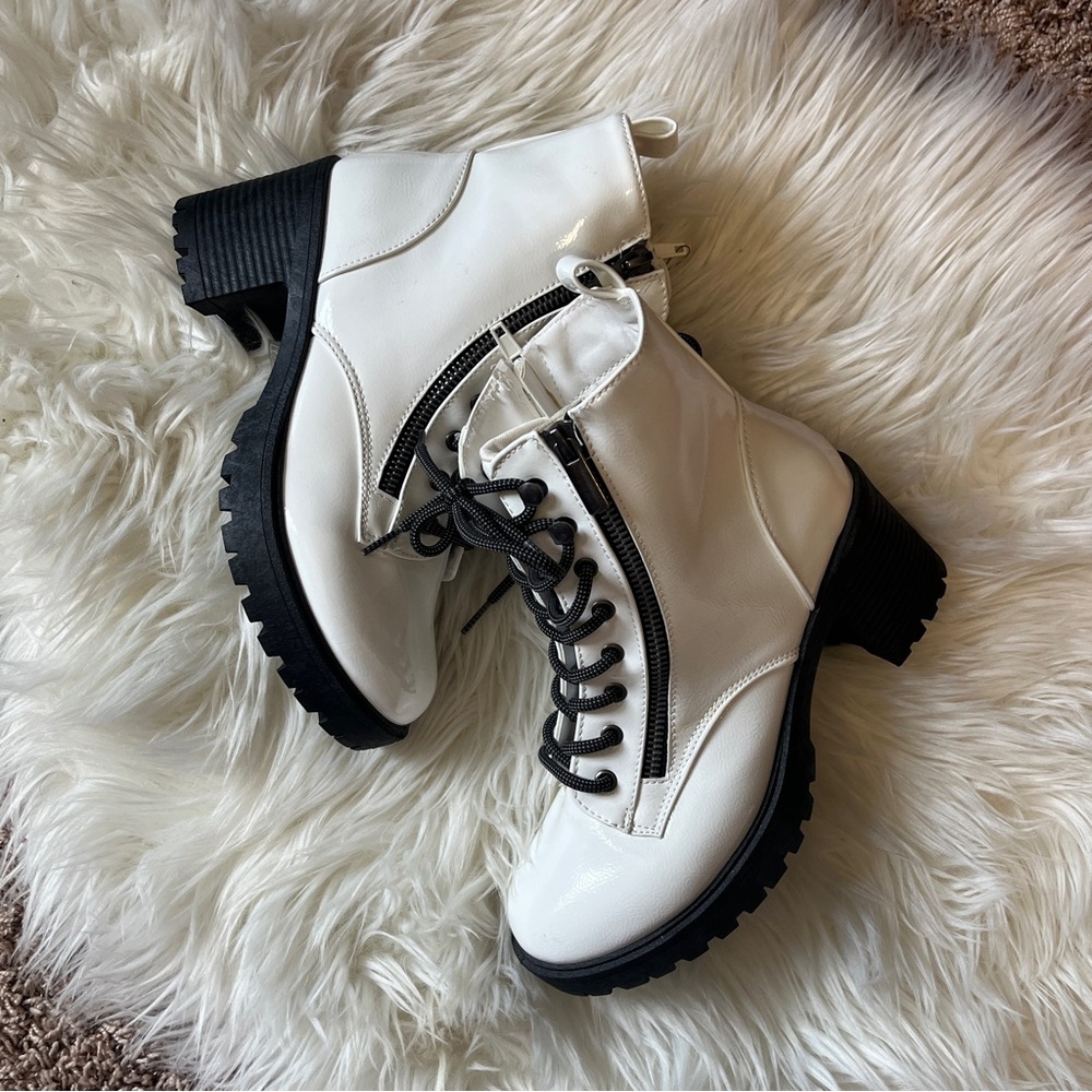 Forever 21 White Combat Boots, steampunk and festival shoes, zippered heel